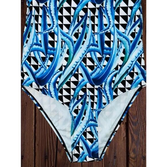 Unbranded Women’s Medium Blue White Geometric Print Off-Shoulder Ruffle Swimsuit - Picture 9 of 14